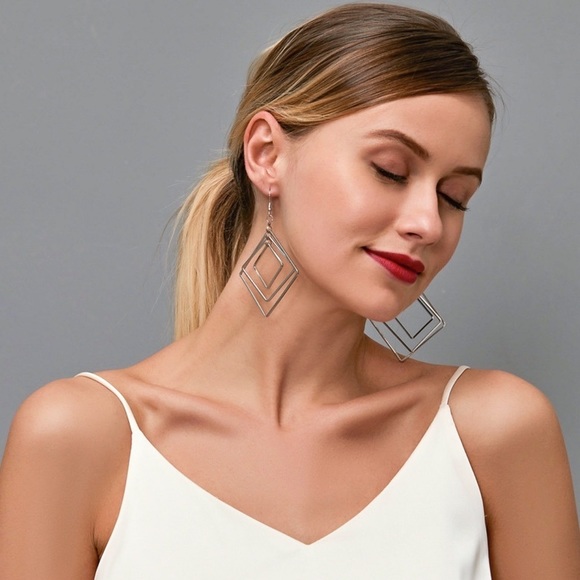 GlitzBlitz Boutique Jewelry - Any 3/$25! Silver Triple Rhombus Drop Earrings